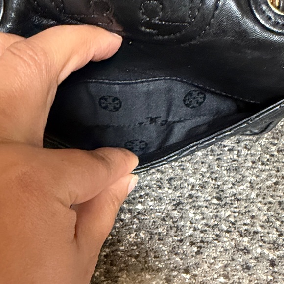 Tory Burch Black Mini Quilted Crossbody Bag - Picture 4 of 8